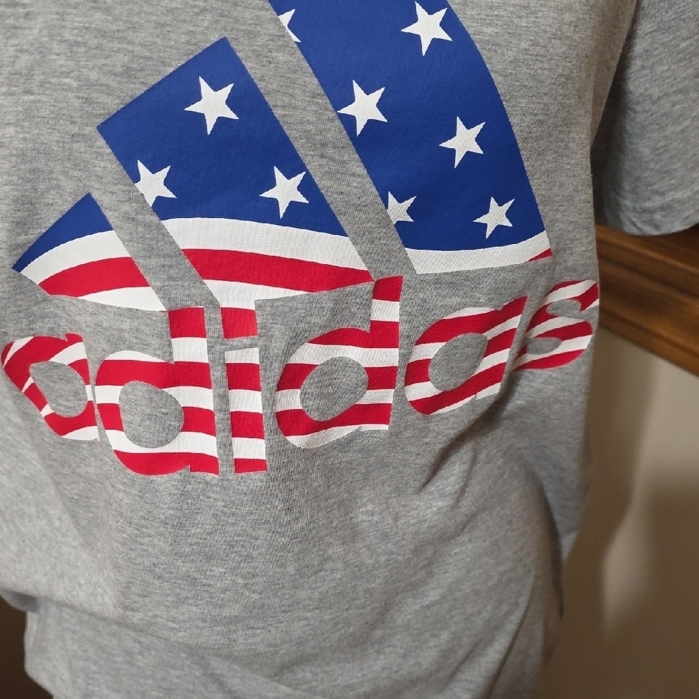 Adidas Gray T-Shirt with Stars and Stripes Logo - Picture 3 of 3